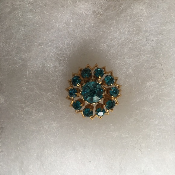 Jewelry - Vintage Coro rhinestone brooch